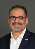 Porträt Prof. Dr. med. Farzin Adili