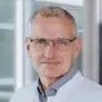 Porträt Prof. Dr. med. Sacha Flohé
